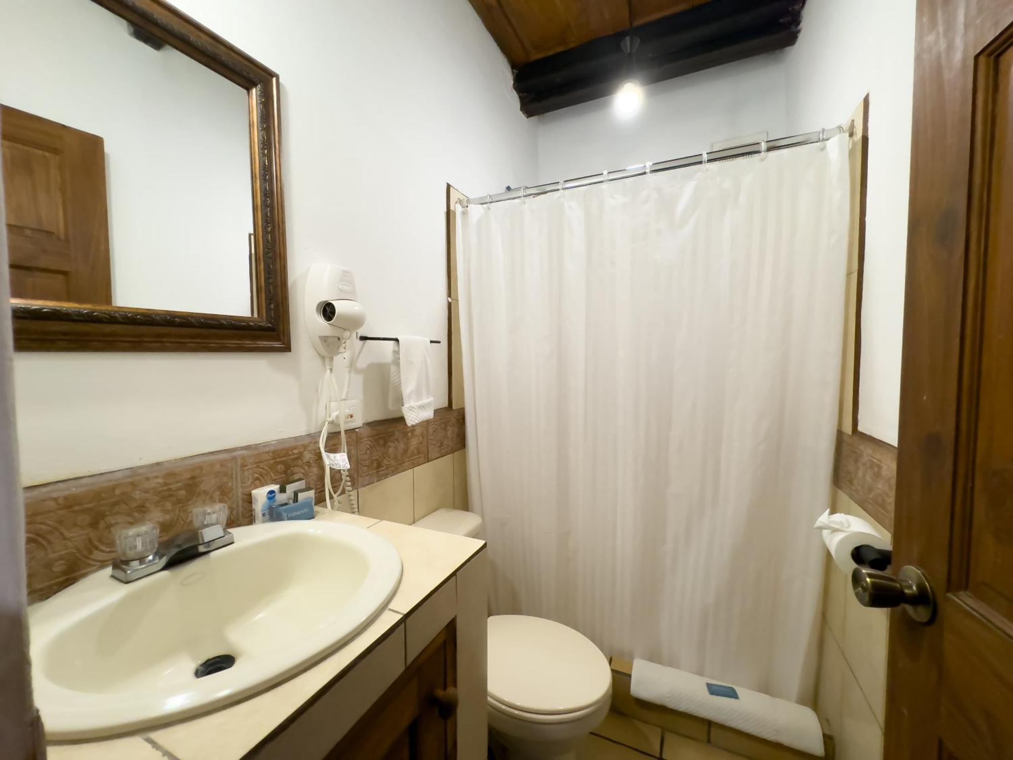 Hotel Cacique Real Antigua Zimmer foto